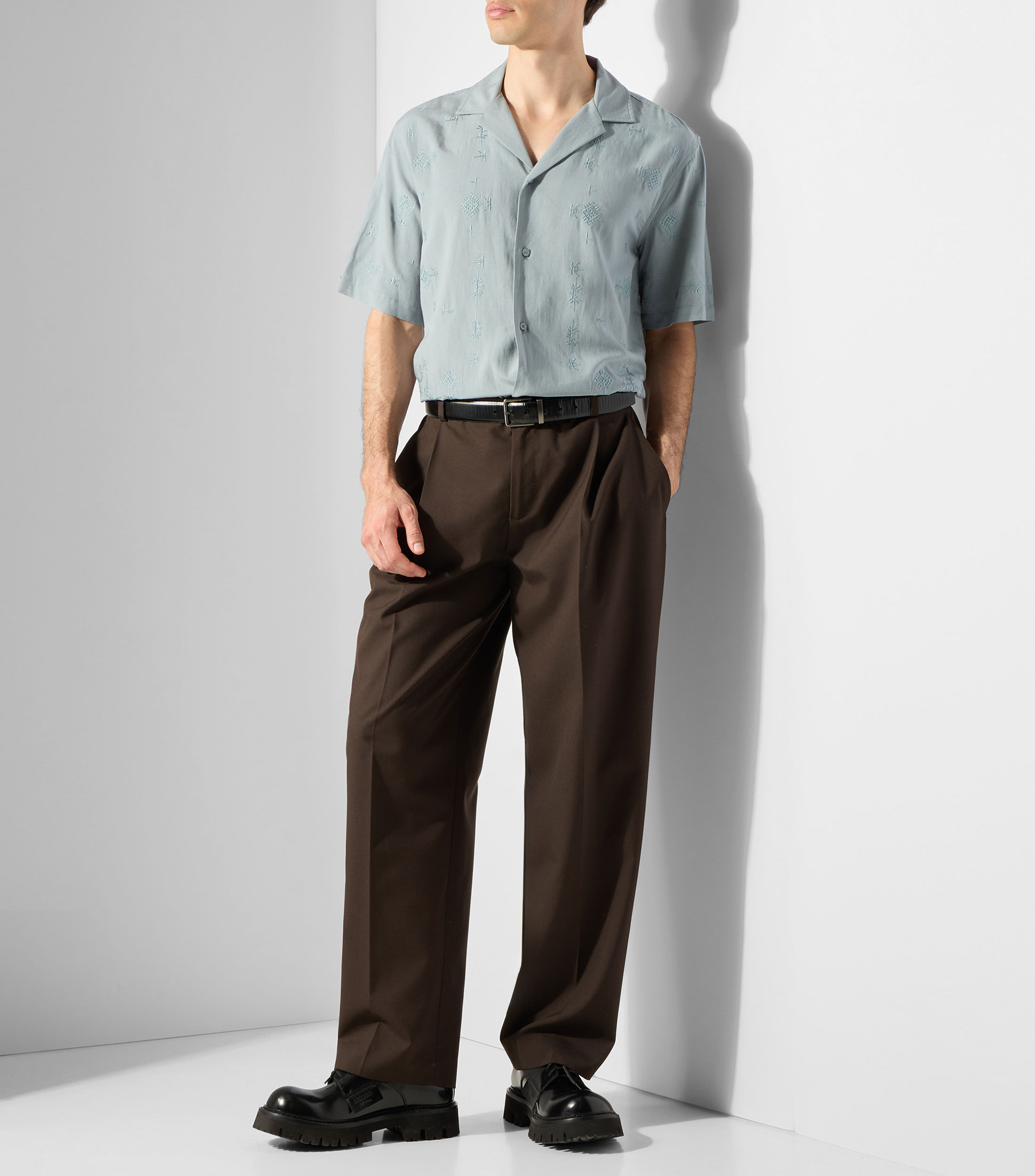 Camisa lisa con manga corta Hombre